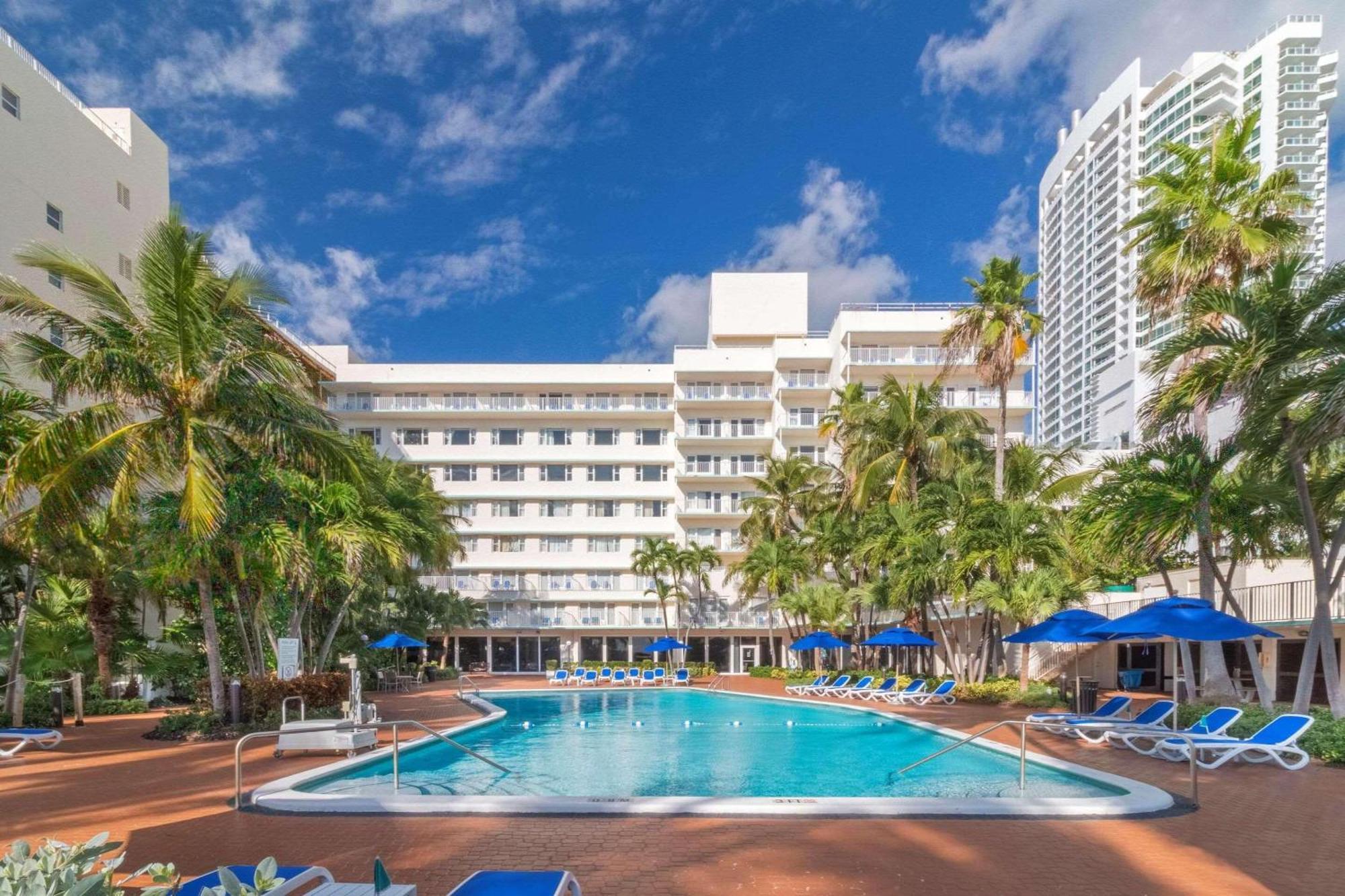 Radisson Resort Miami Beach Exterior foto